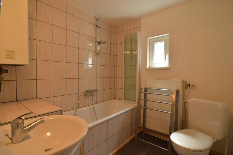 Bathroom, Peaceful Retreat in Ferrieres, Liège