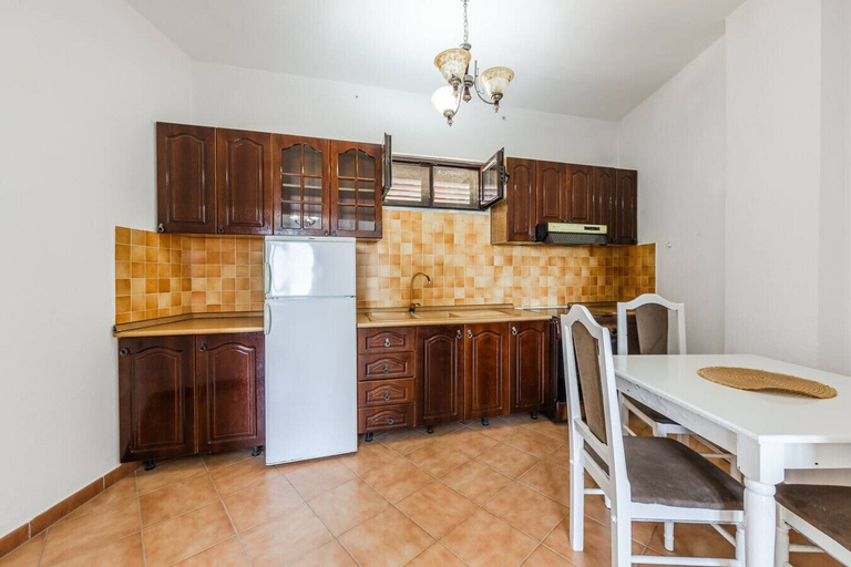 Room 5, Red House 1 in Shkoder, Shkodrës