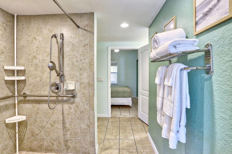 Bathroom 5, Sunset Vistas 206s, Pinellas