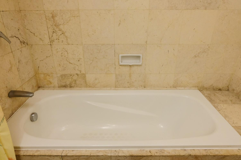 Bathroom 4, Best Location 2BR at Braga City Walk By Travelio, Bandung
