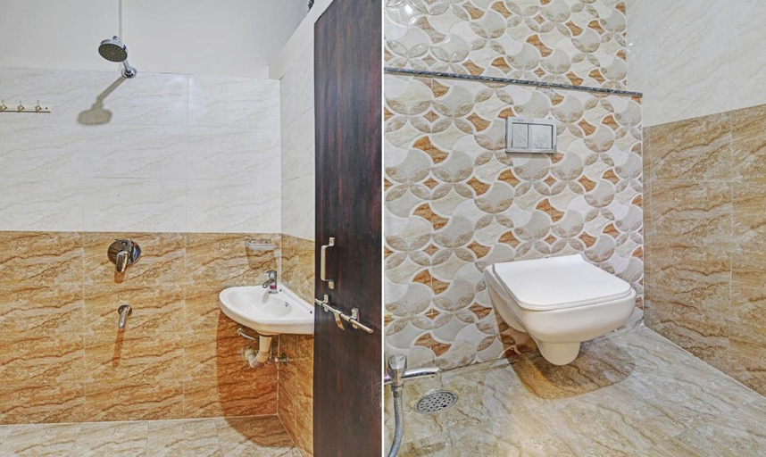 Bathroom, Hotel Anand Shree,Indore, Indore
