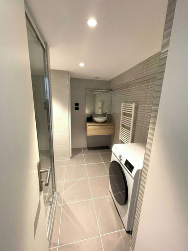 Bathroom 2, Apt Mezzanine 2bdr/4p- Notre Dame/vieux-port, Bouches-du-Rhône