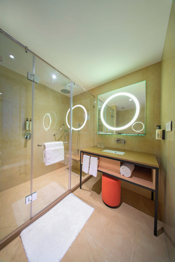 Bathroom 5, Sarovar Portico Sriperumbudur, Kancheepuram