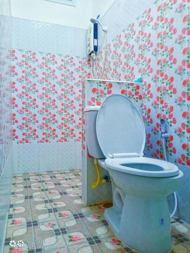 Bathroom 4, Runa Runa The Best Guesthouse, Muang Rayong