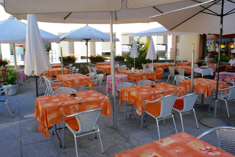 Food & Drinks 5, Hotel du Pont, Brig