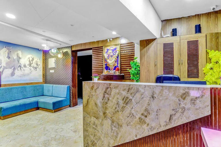 Others 4, 83961 Hotel Peradiot, Ahmadabad