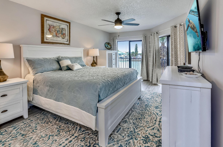 Bedroom 3, Land's End 4-202 Bay Front - Premier, Pinellas