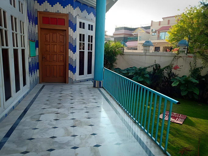 Others 4, Shahi Palace Guest House, Peshawar