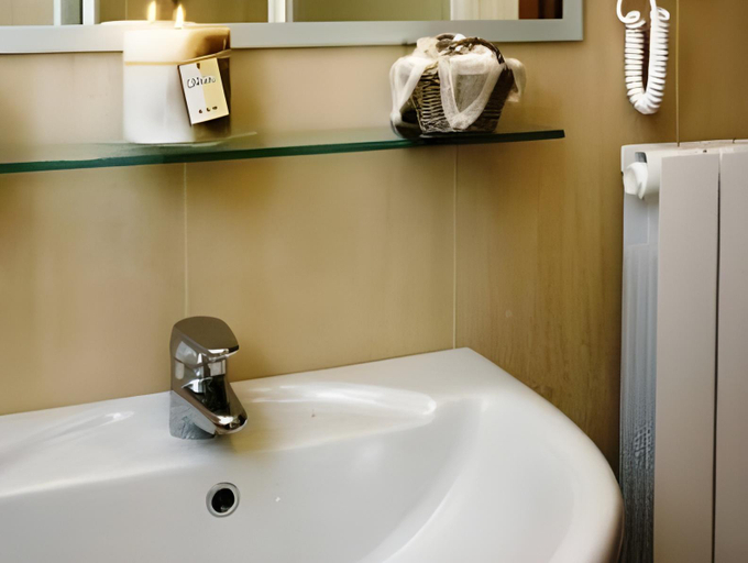 Bathroom 4, Hotel Michelangelo, Arezzo