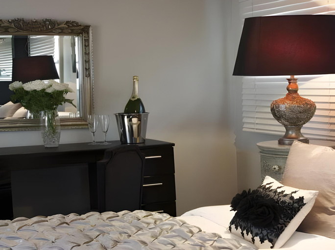 Bedroom 2, Square Townhouse, Brighton and Hove