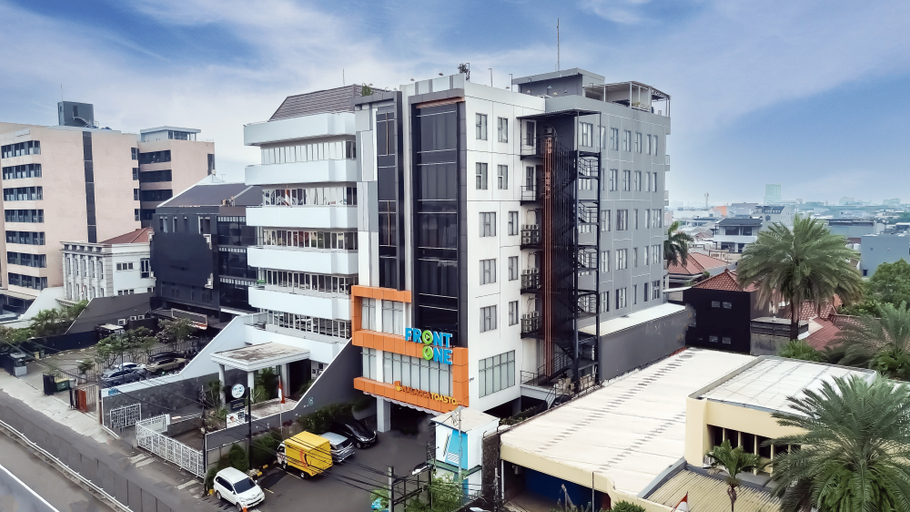Exterior & Views 2, Front One Boutique Hotel Taman Anggrek, West Jakarta