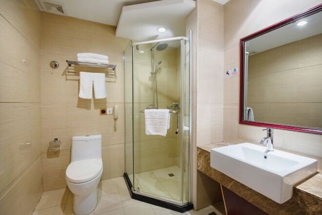 Bathroom 4, Qihong International Hotel, Huangshan