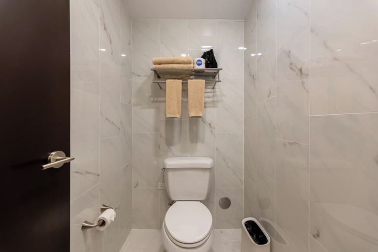 Bathroom 5, Hotel Milano