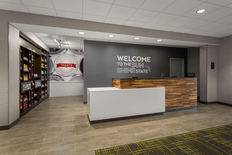 Public Area 3, Hampton Inn & Suites Ruskin I-75, Hillsborough