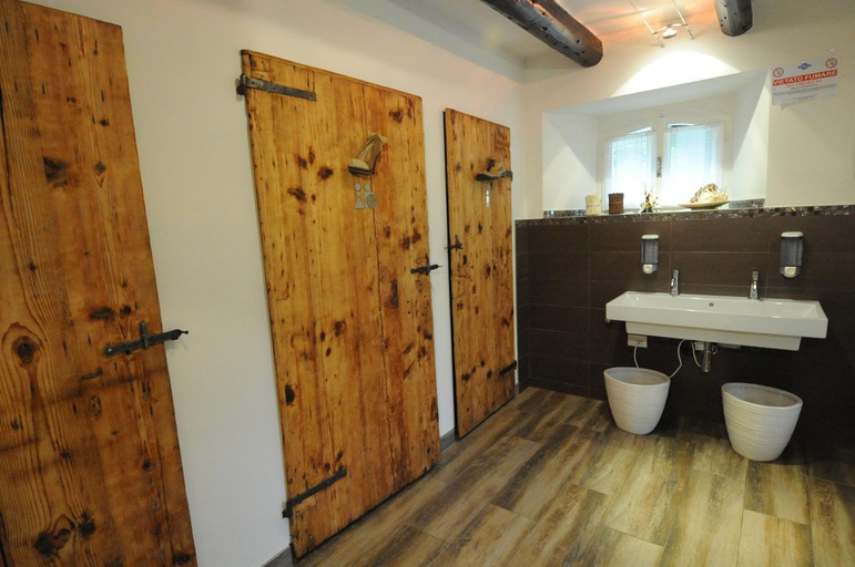 Bathroom 3, Albergo Pian del Bosco, Pesaro E Urbino