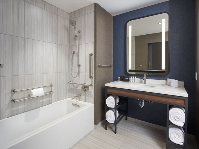 Bathroom 3, Grand Island Casino Resort, Hall