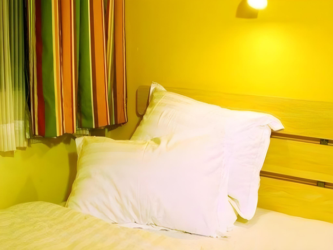 Bedroom 5, 7 Days Inn Dandong Fengcheng Center, Dandong