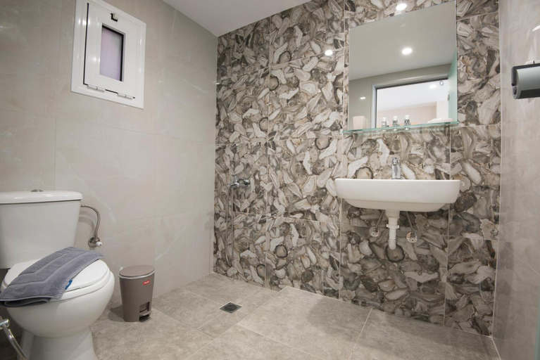 Bathroom 4, Sokol Resort, Crete