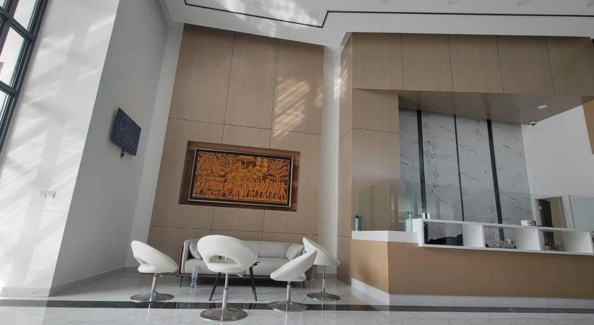 Others 5, The Vincent Condo  Studio Room, Ruessei Kaev