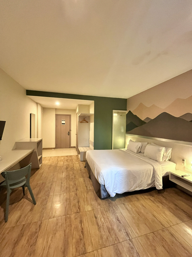 SERRA HOTEL Room Type - Seqouia Room