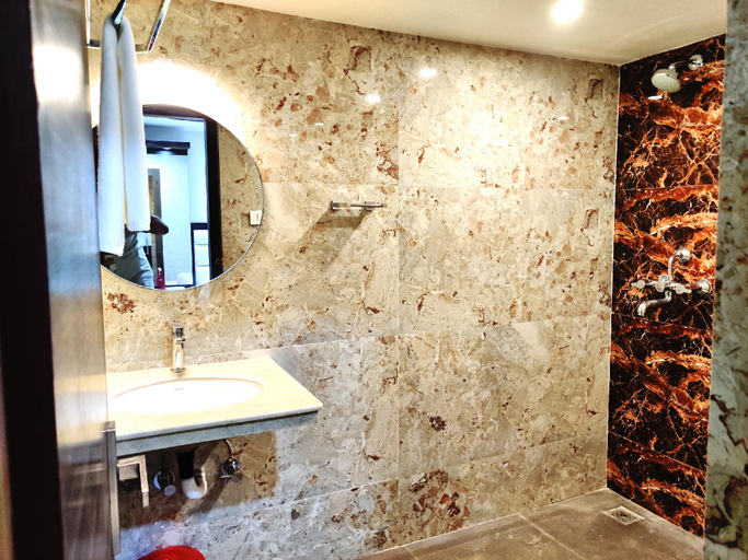 Bathroom, Royal Galaxy - An experience of wellness, North 24 Parganas