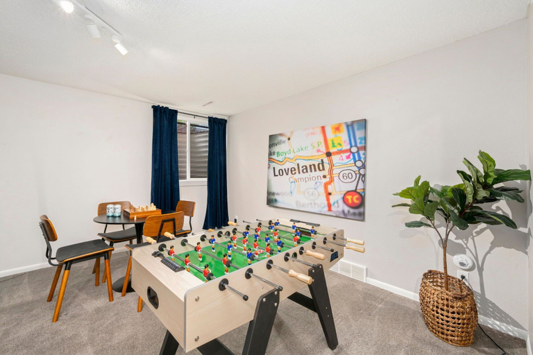 Business Facilities, The Foundry Escape - Hot Tub, Bikes & Game Room, Larimer