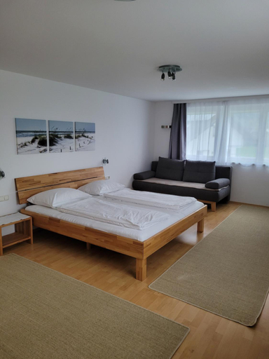 Others 5, Gastezimmer Suppan, Bregenz