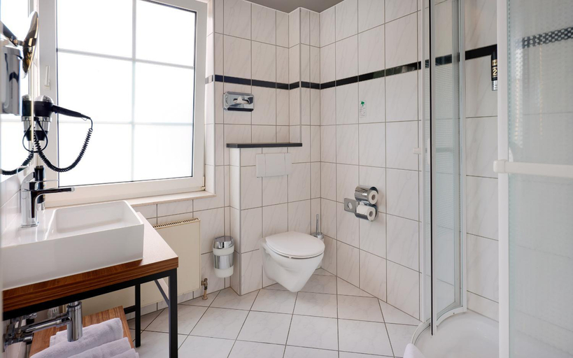 Bathroom 4, Trip Inn City Hotel Gießen, Gießen