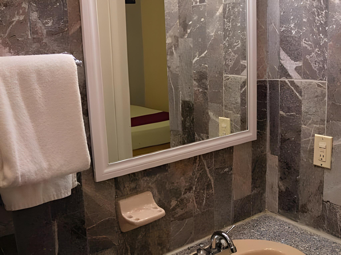 Bathroom 4, Hotel Santa Maria, Isla Mujeres