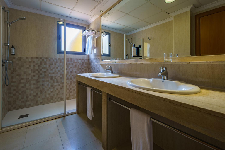 Bathroom 4, Torreluz Senior, Almería