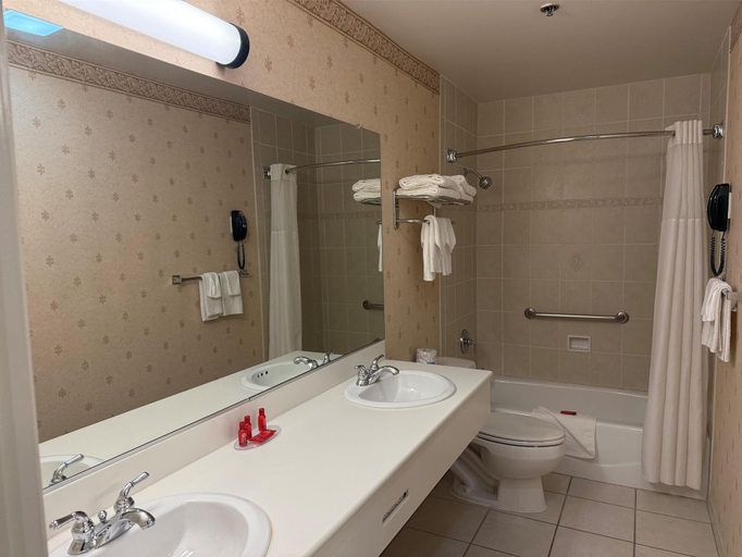 Bathroom 4, SureStay by Best Western Sunnyvale Silicon Valley, Santa Clara