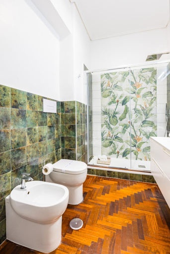 Bathroom 3, Direlo Guest House, Napoli