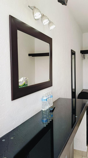 Bathroom 3, Hotel Palmas Teotihuacan, Temascalapa