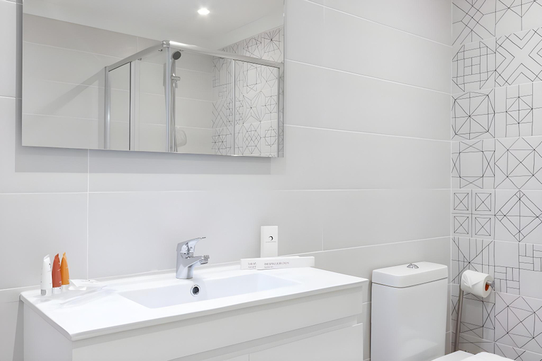 Bathroom 4, The G Hotel by JL, St Julian's