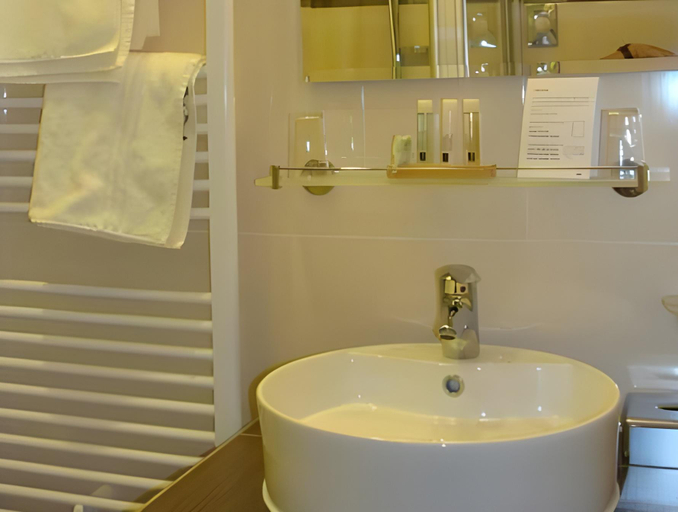 Bathroom 3, Posthotel Traube, Donau-Ries