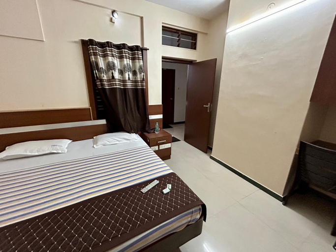 Bedroom 2, Hotel Jothi Lodging, Coimbatore