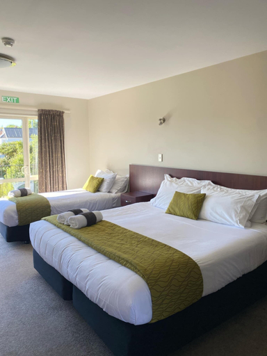 Bedroom 2, ASURE Avenue Motor Lodge, Timaru