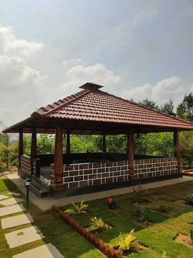 Exterior 2, Mountain Peak Resort, Hassan
