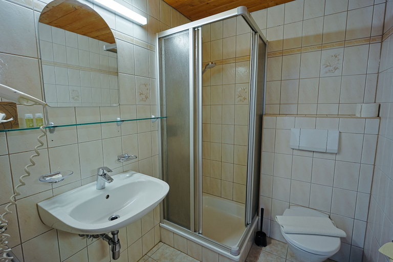 Bathroom 5, Götznerhof - Self-Check-in, Innsbruck Land