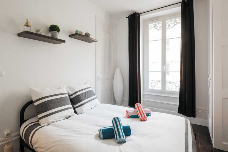 Room 5, Dify Glamour - Massena, Rhône