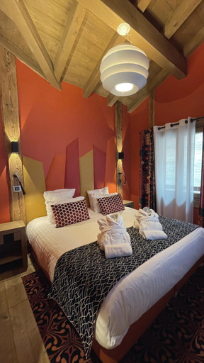 Bedroom 3, MGM Hotels & Residences - Hotel Les Suites d'Alexane, Haute-Savoie