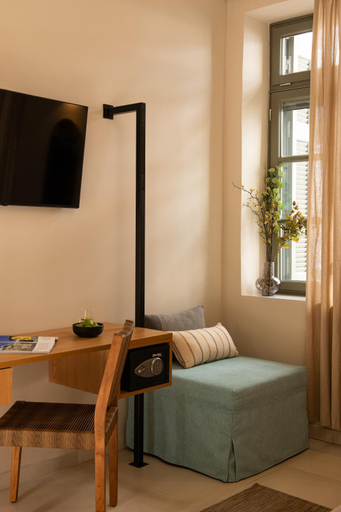Bedroom 4, Living Yard Acropolis, Attica
