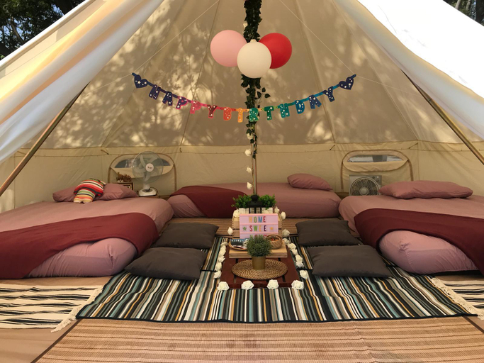 Others 4, Glamping kaki-Singapore-Superior Large Bell Tent, Singapura