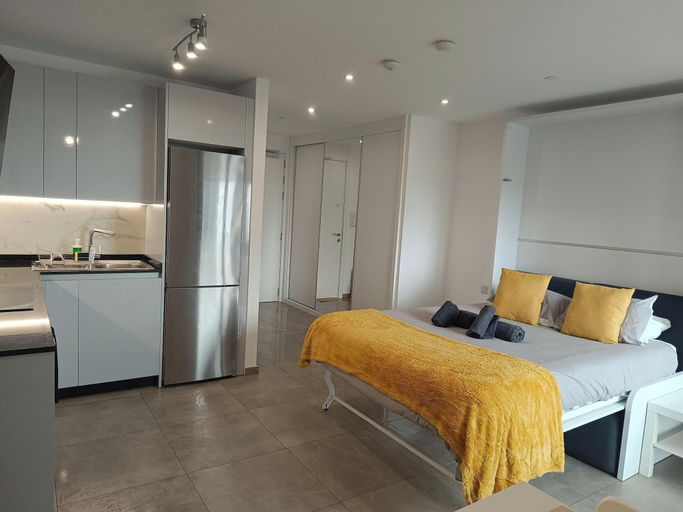 Bedroom 3, E1 18th Floor Studios, Sea & Beach Views, Gibraltar