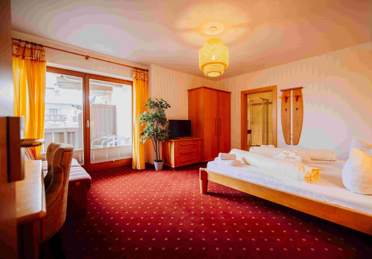 Bedroom 3, Hotel in the HEART, Zell am See