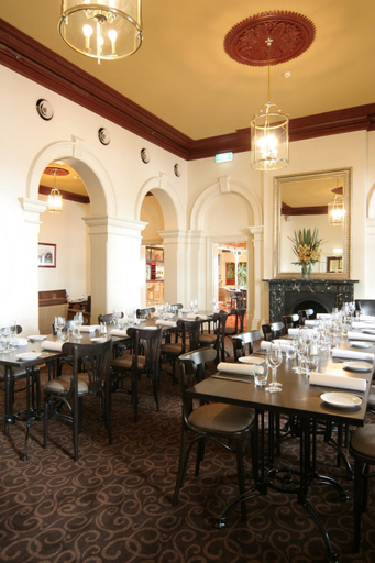 Food & Drinks 2, Largs Pier Hotel, Adelaide