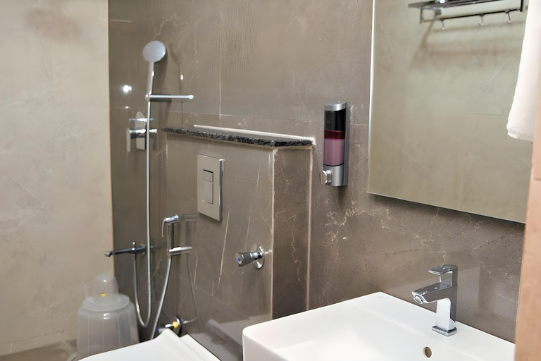 Bathroom 4, Villa Grand Hotel, Bangalore