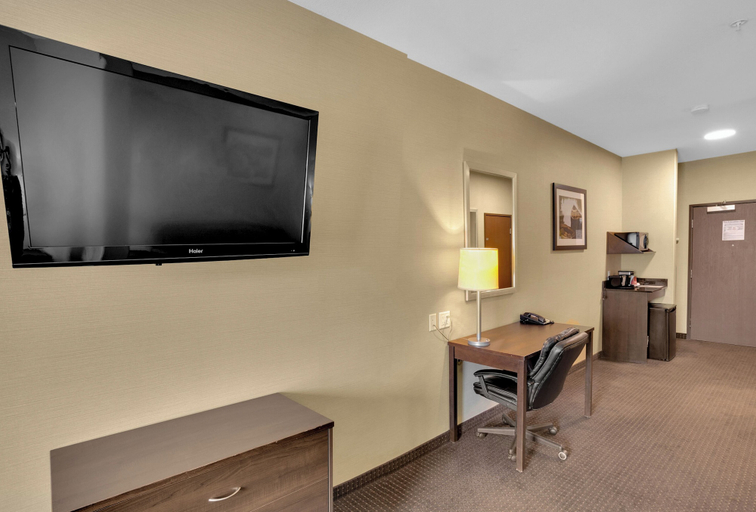 Others 5, Duvernay Inn & Suites, Division No. 18