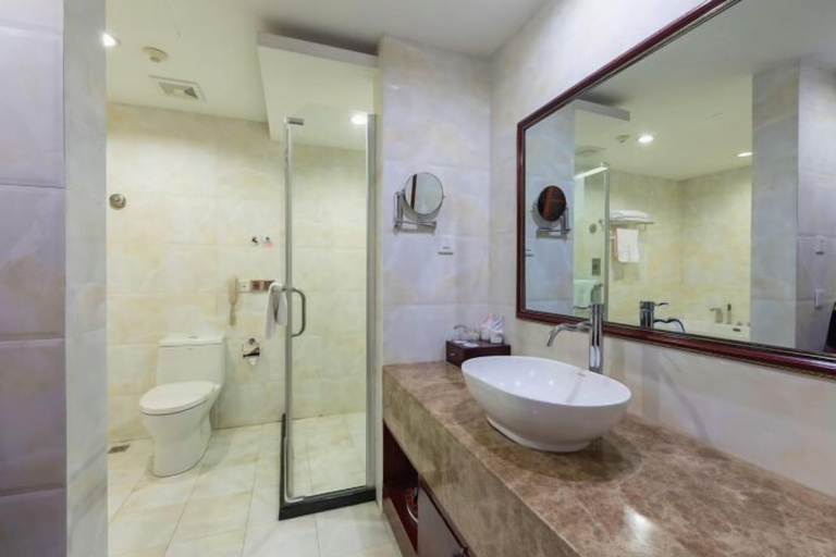 Bathroom 4, Qihong International Hotel, Huangshan