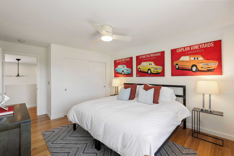 Bedroom, Coplan Vineyards by Avantstay 10-acre Estate w/ Pool, Spa, Bocce & Designer Interiors, Sonoma